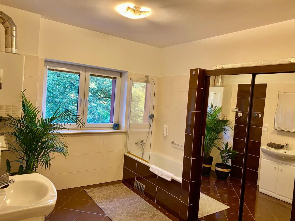 Las Slupski Premium Apartament Nr6 Wifi Netflix Smart Tv50 Two Bedrooms Two Extra Large Double Beds Up To 6 People Full Pleasure Quality Stay (Adults Only) Eksteriør bilde